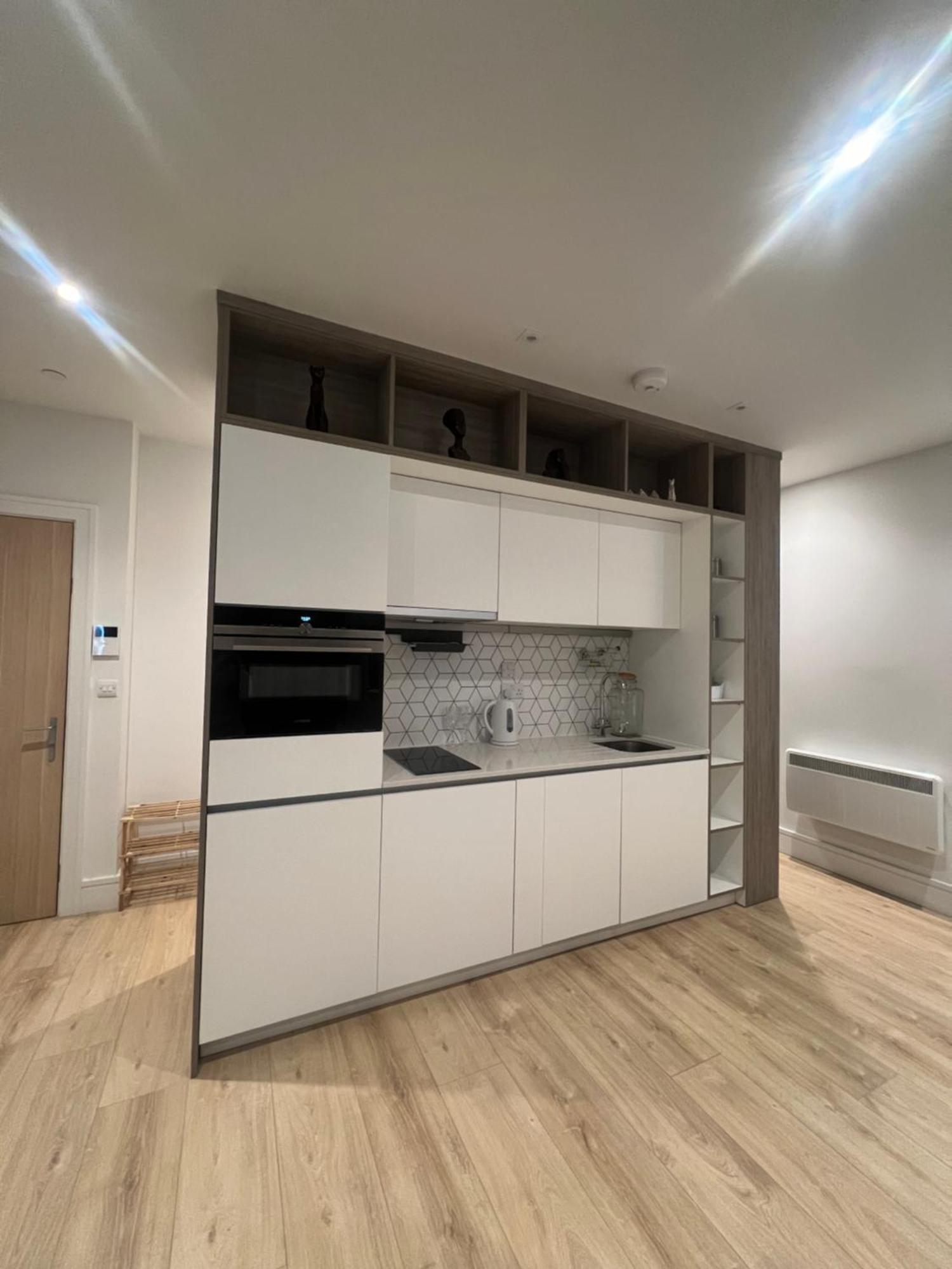 London Heathrow Airport Apartment Voyager House Terminal 12345 - Ev Electric And Parking Available Hillingdon Dış mekan fotoğraf