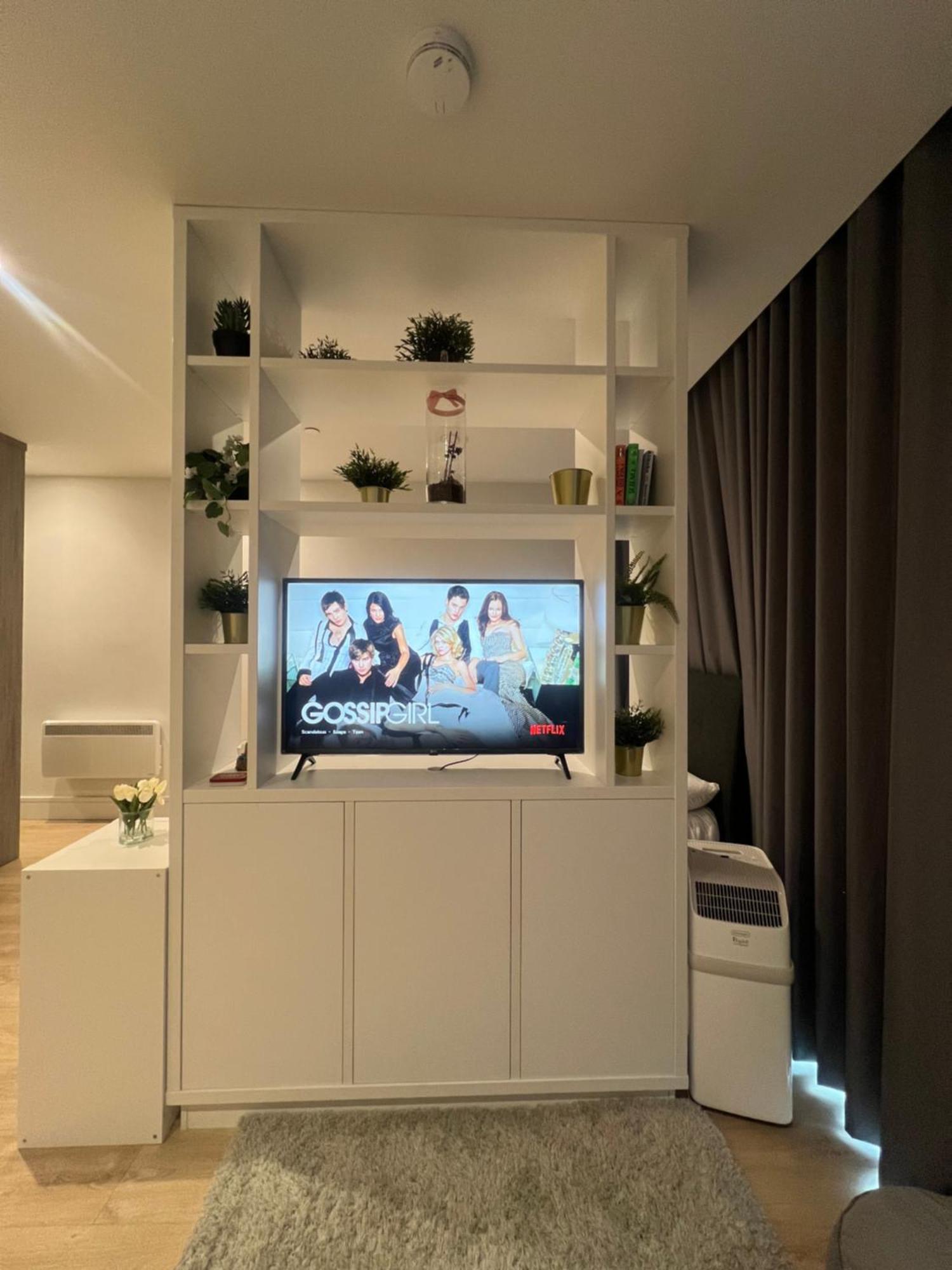 London Heathrow Airport Apartment Voyager House Terminal 12345 - Ev Electric And Parking Available Hillingdon Dış mekan fotoğraf